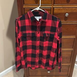 Old Navy flannel shirt, size small, red/black plaid, regular fit, built in flex
